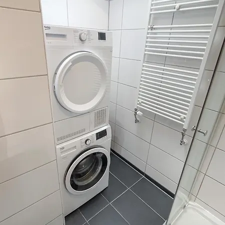 Modern Voor 6 Personen 44-4 Apartment Weener